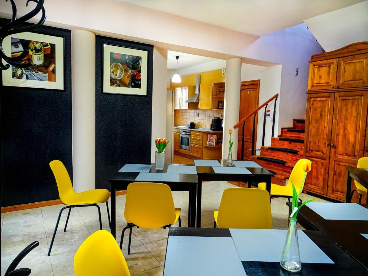 Notafa Vendeghaz Eger Hotel Luaran gambar