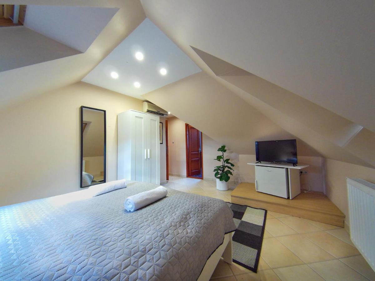 Notafa Vendeghaz Eger Hotel Luaran gambar
