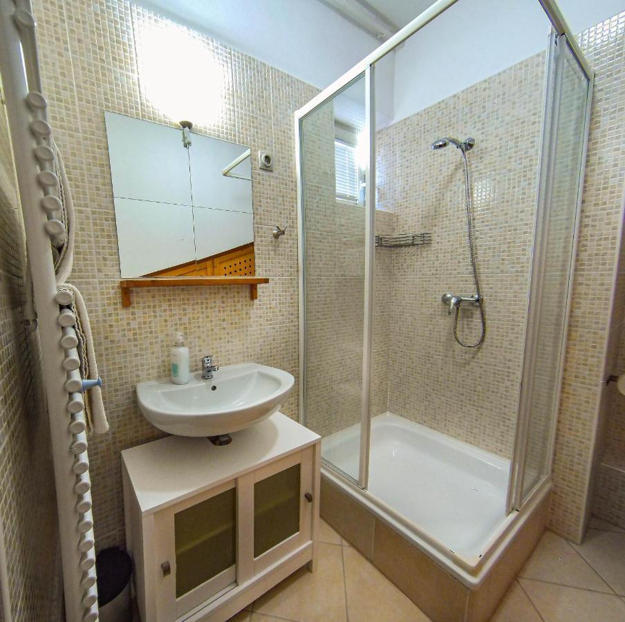 Notafa Vendeghaz Eger Hotel Luaran gambar